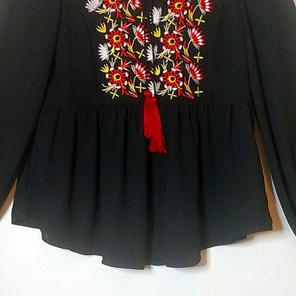 Floral Embroidered Boho Babydoll Barrel Sleeve Top Size Small - Picture 8 of 13